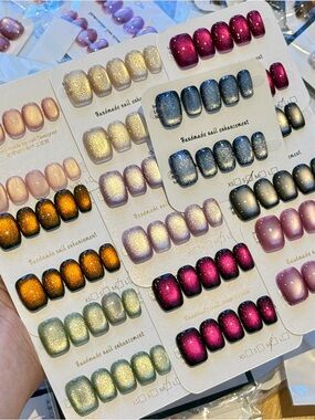 04/16Thursday Show Preview✨Shimmer Cat-Eye Press-On Nails